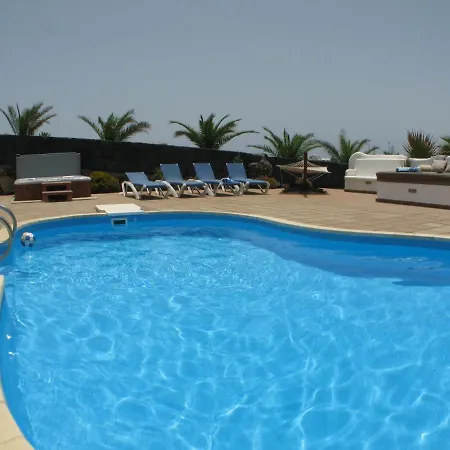 Paraiso, Heated Pool, Hottub, Roof Terrace, Wifi, Sea Views *