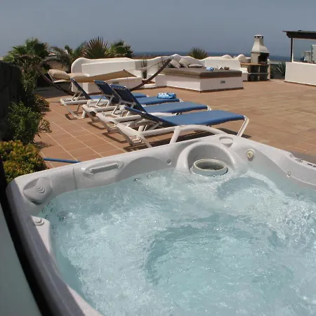 Paraiso, Heated Pool, Hottub, Roof Terrace, Wifi, Sea Views Βίλα *