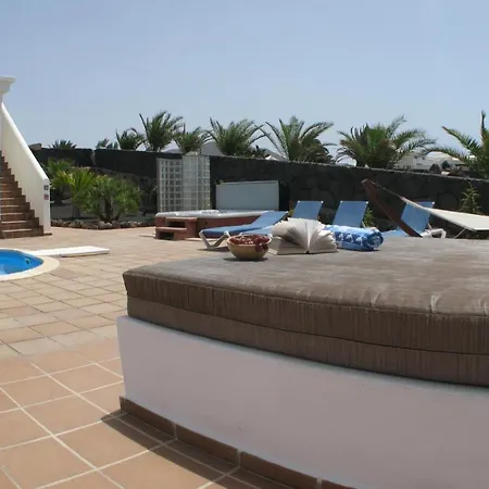 Paraiso, Heated Pool, Hottub, Roof Terrace, Wifi, Sea Views Villa *