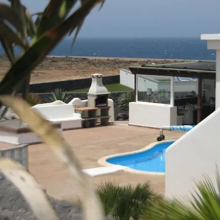 Paraiso, Heated Pool, Hottub, Roof Terrace, Wifi, Sea Views Βίλα