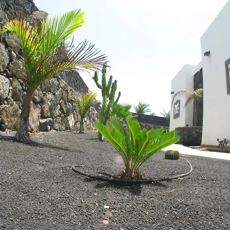 Paraiso, Heated Pool, Hottub, Roof Terrace, Wifi, Sea Views *