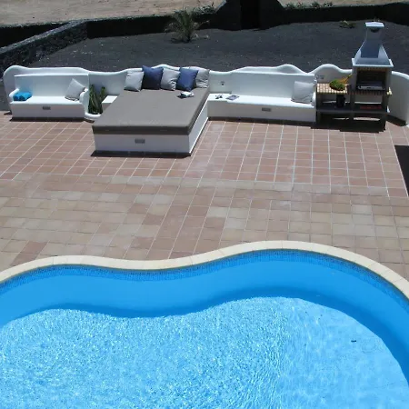Villa Paraiso, Heated Pool, Hottub, Roof Terrace, Wifi, Sea Views Playa Blanca (Lanzarote)