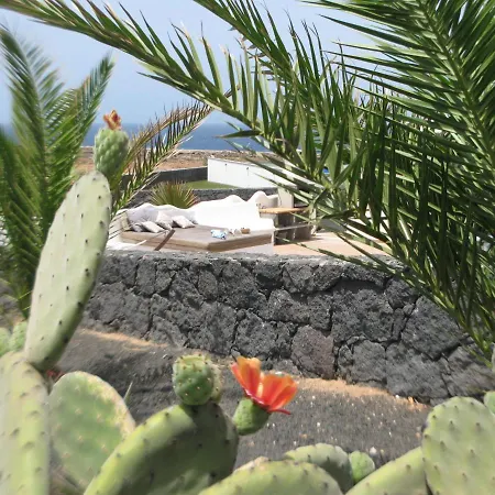 Paraiso, Heated Pool, Hottub, Roof Terrace, Wifi, Sea Views * Playa Blanca (Lanzarote)