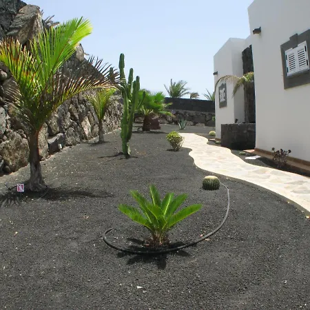 Paraiso, Heated Pool, Hottub, Roof Terrace, Wifi, Sea Views Playa Blanca (Lanzarote)
