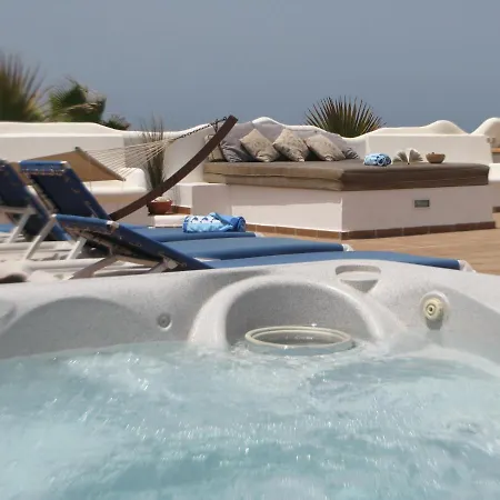 Paraiso, Heated Pool, Hottub, Roof Terrace, Wifi, Sea Views *