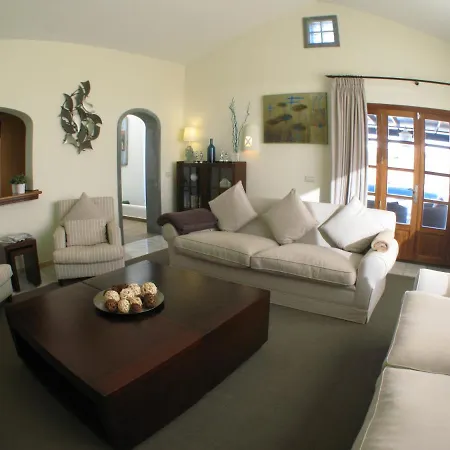 Villa Paraiso, Heated Pool, Hottub, Roof Terrace, Wifi, Sea Views Playa Blanca (Lanzarote)